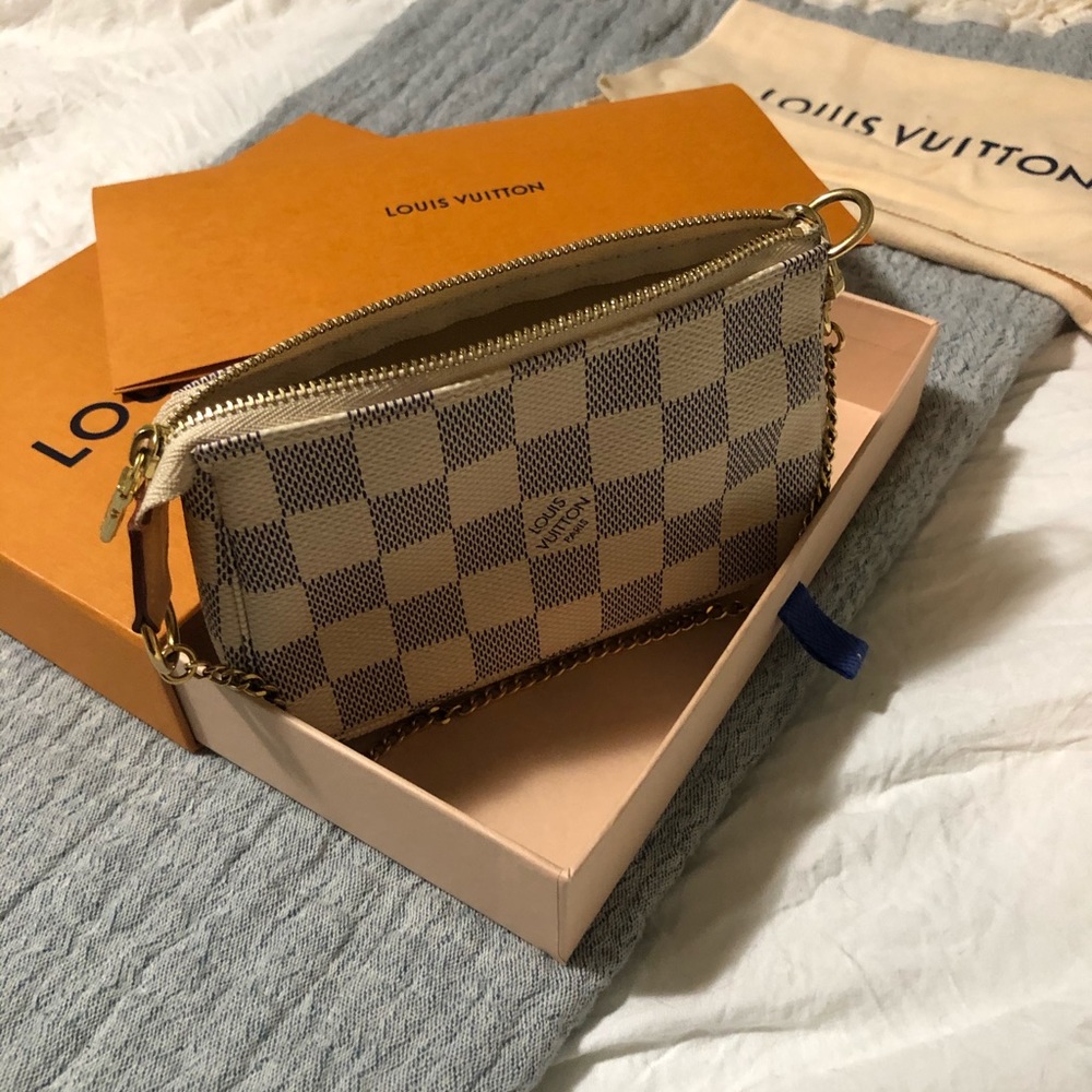 Louis Vuitton Pochette